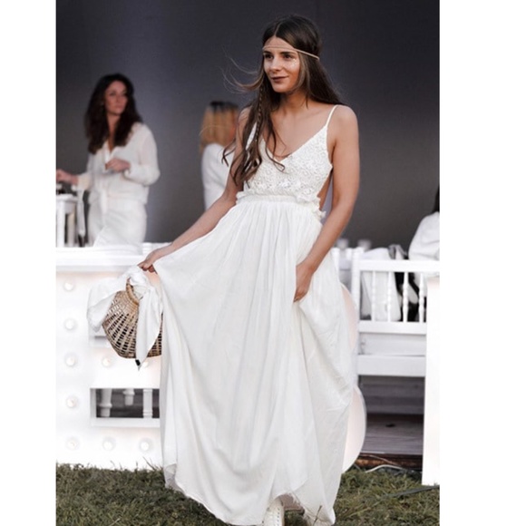 Backless Lace Detail White Maxi Dress - Picture 11 of 17